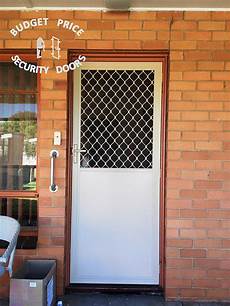 Side Lock For Sliding Windows